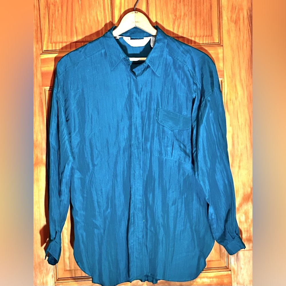 Emerald green 100% Silk Button Down Blouse by Sunny Leigh. Large